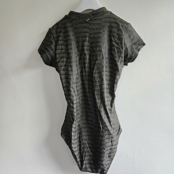 New PQ Swim Women Carbon Croc Print Hailee 1 Pc Swimsuit NWT Small - Picture 8 of 10